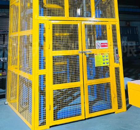 青冈货梯可以安装在室外吗